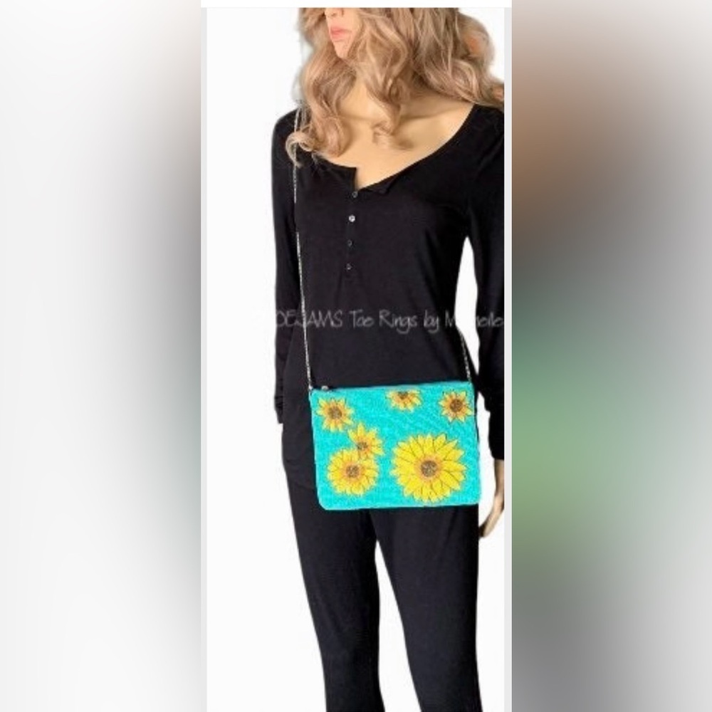 PURSE CROSSBODY Sunflower Beaded Bag, Beaded Hand Bag, Shoulder Bag 10”x 7.5” - Picture 5 of 5